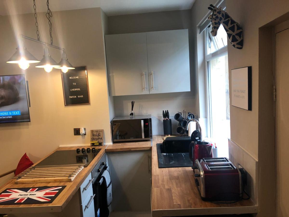 3 Double Bed Brittania Styled Central Home Near Lfc Sleeps 6 With Free Business Super Fast Fibre Broadband Liverpool Dış mekan fotoğraf